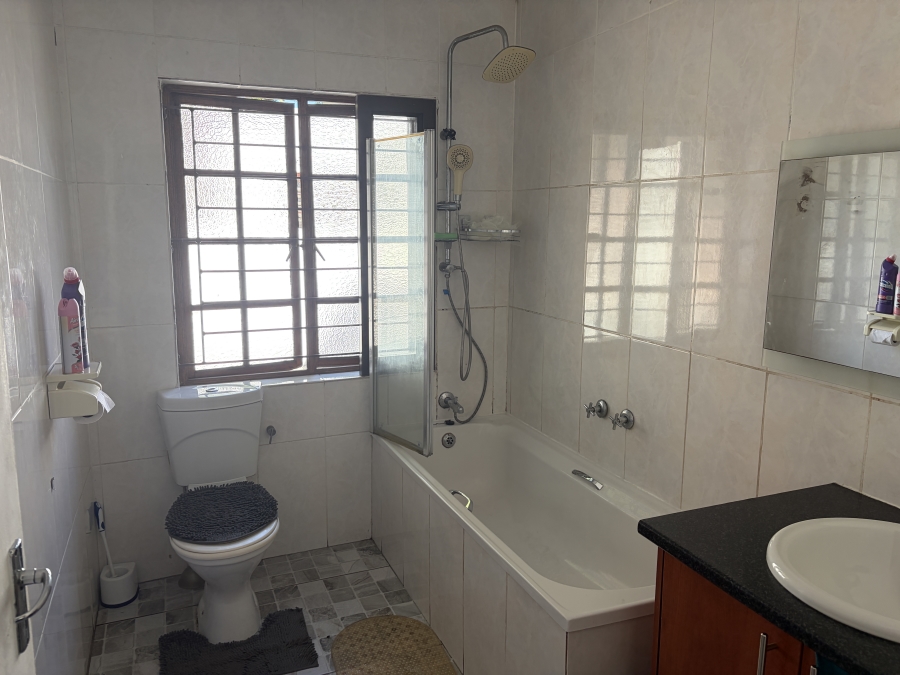 6 Bedroom Property for Sale in Table View Western Cape